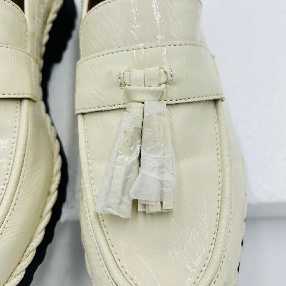 Franco Sarto Carolynn Womens Sz 8.5 Lug Sole Tassel Patent Leather Loafers Ivory